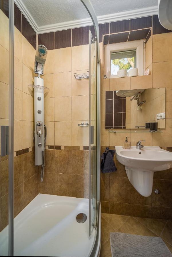 Villa Milmar Wellness Vendeghaz Miskolctapolca Exterior foto